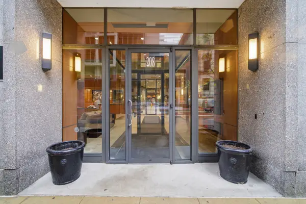 208 W Washington Street #910, Chicago, IL 60606