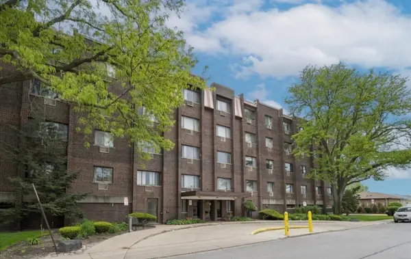 8455 W Leland Avenue #105N, Chicago, IL 60656