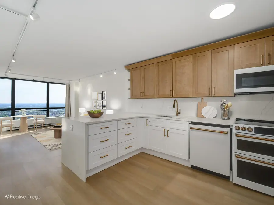 5415 N Sheridan Road #5015, Chicago, IL 60640 - #2