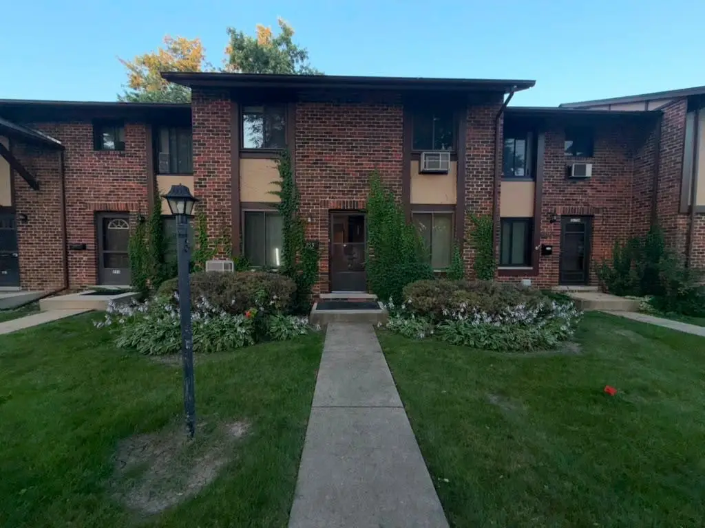 1S255 Dillon Lane, Villa Park, IL 60181 - #1