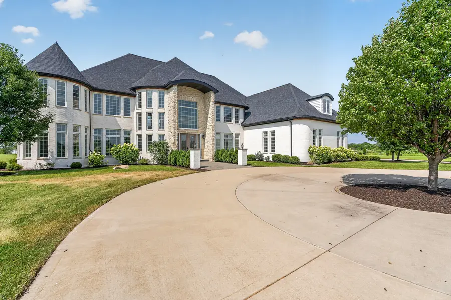 8520 W Saint Francis Road, Frankfort, IL 60423 - #2