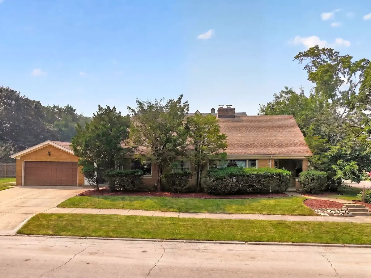 649 N Spring Street, Elgin, IL 60120 - #1