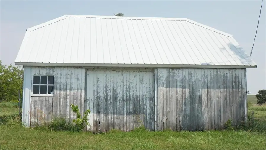 1930 Rose Avenue, Wilton, IA 52778 - #2