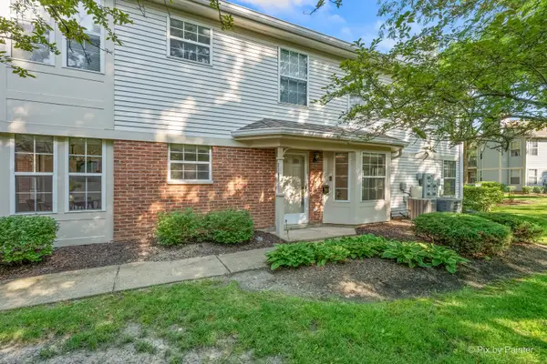 2147 Stirling Court, Hanover Park, IL 60133