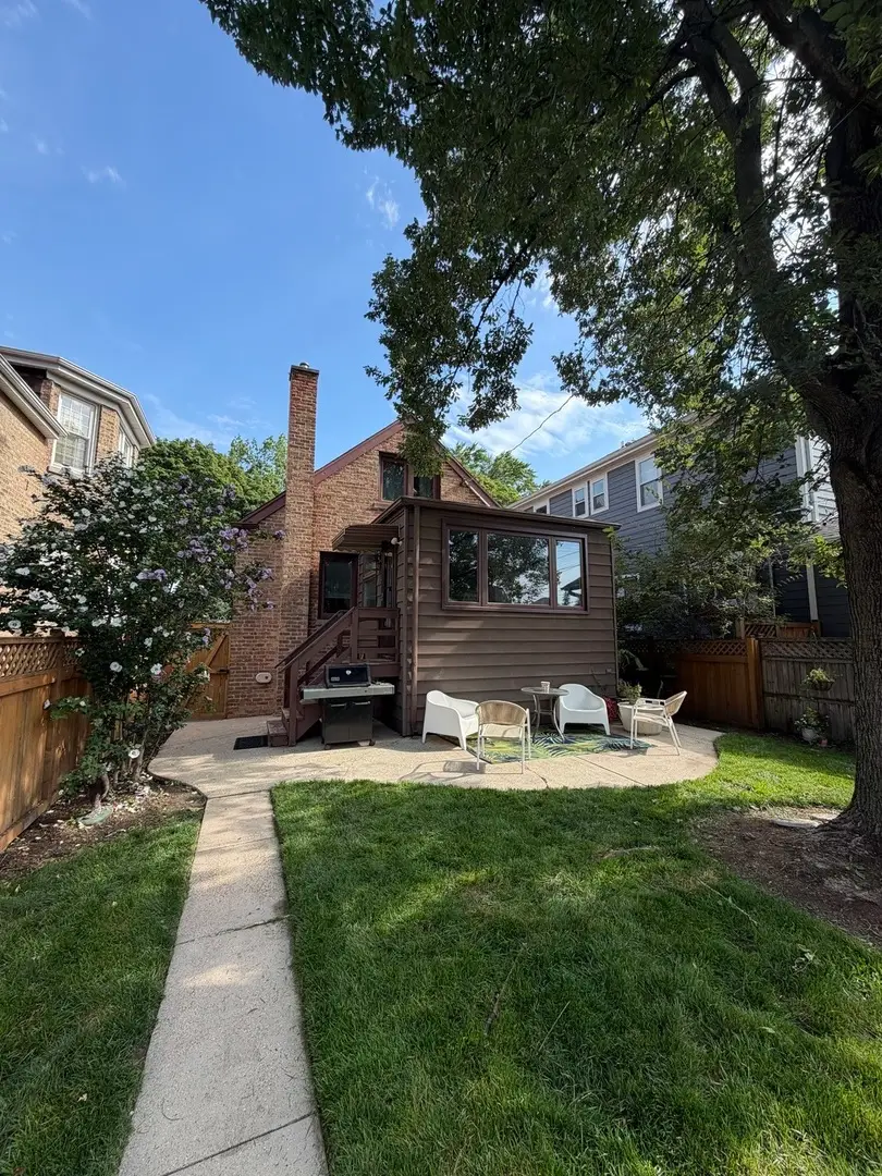 4921 W Catalpa Avenue, Chicago, IL 60630 - #3