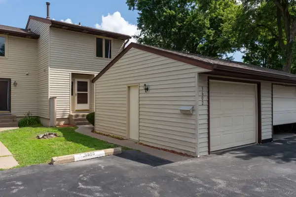 3602 Cedarwood Court, Bettendorf, IA 52722