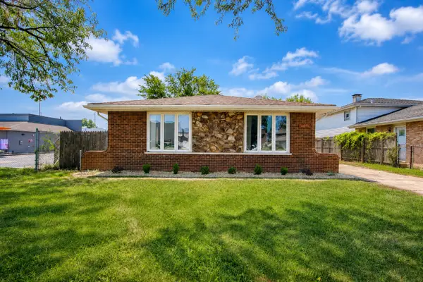 4811 W 121st Place, Alsip, IL 60803