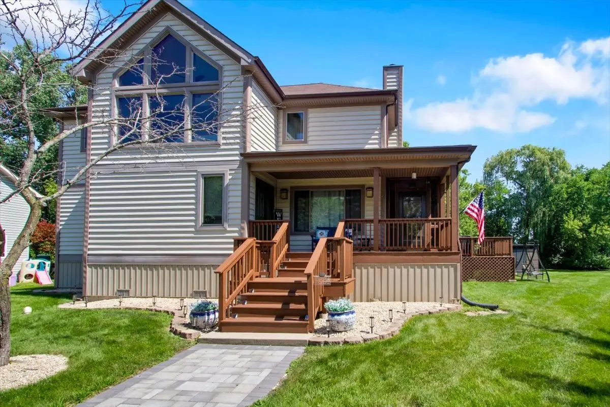 25138 W Lake Avenue, Ingleside, IL 60041 - #1