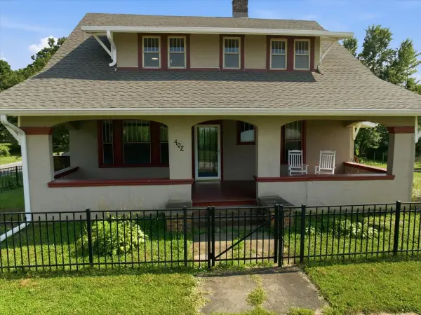 402 W 3rd Street, Armington, IL 61721