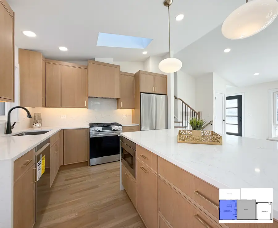 703 N Gibbons Avenue, Arlington Heights, IL 60004 - #3