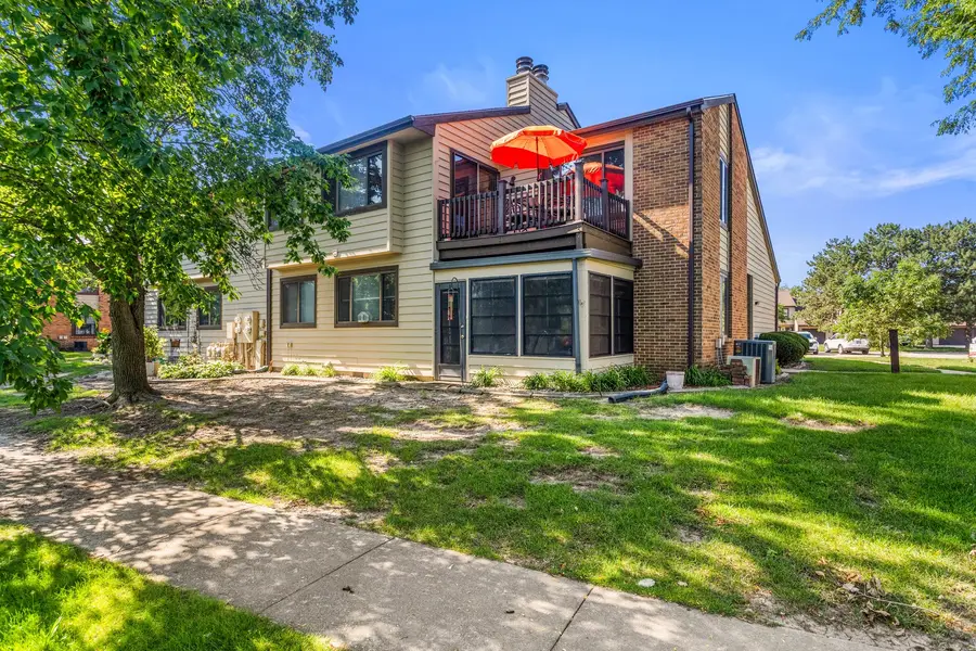 2104 Harbortown Circle #2104, Champaign, IL 61821 - #3