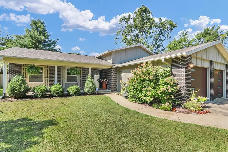 705 E Mchenry Street, Urbana, IL 61801 - #3