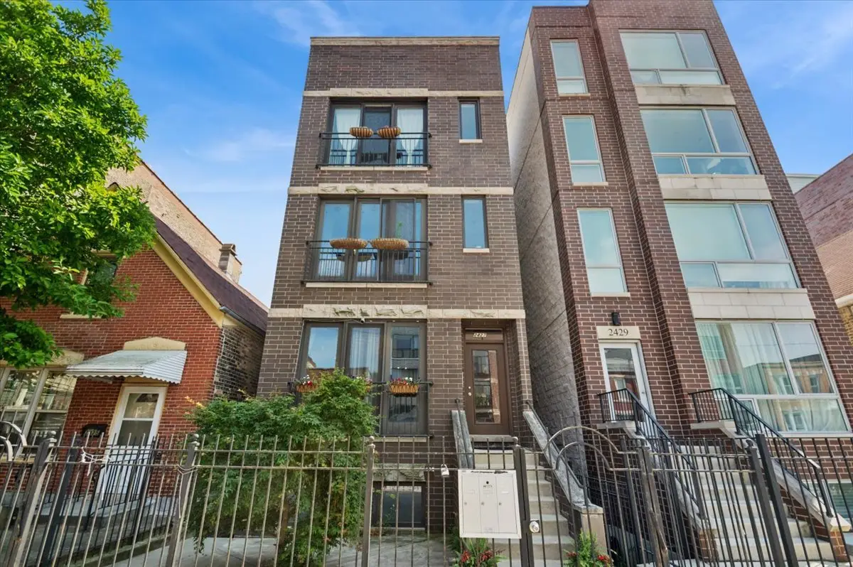 2427 W Augusta Boulevard #3, Chicago, IL 60622 - #1