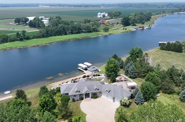 8726 E Goodfarm Road, Gardner, IL 60424
