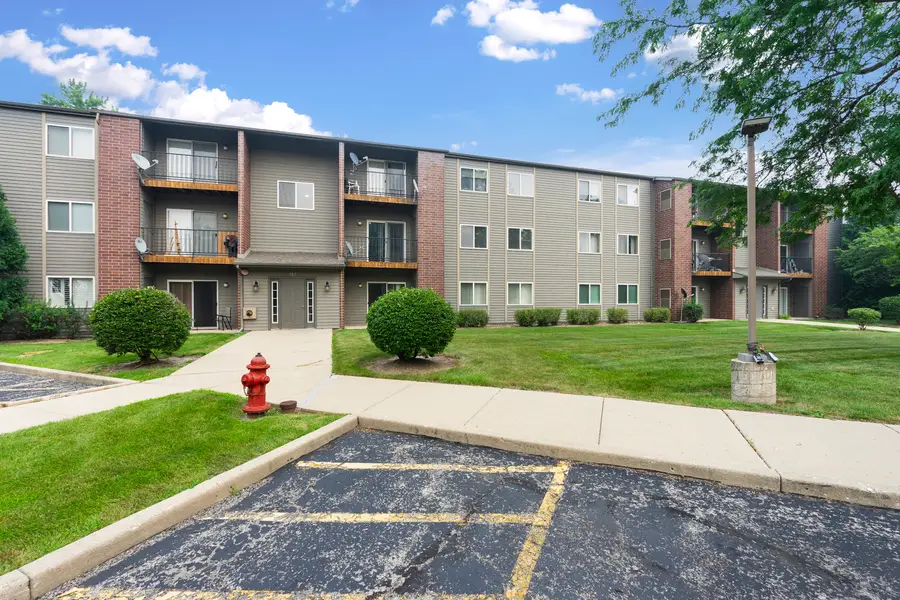 727 Elm Lane #308, Woodstock, IL 60098 - #2