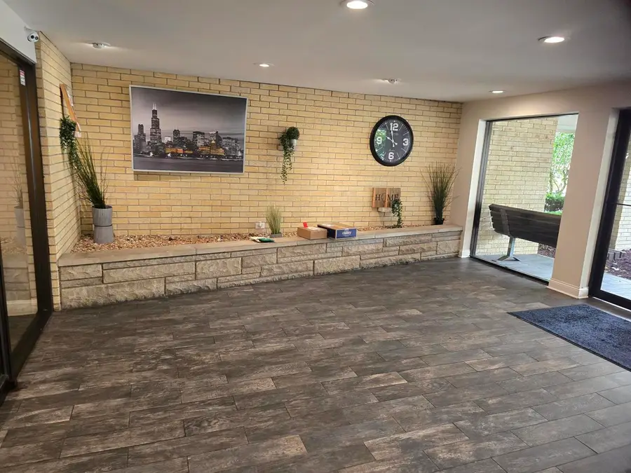 7221 Wolf Road #308b, Indian Head Park, IL 60525 - #3