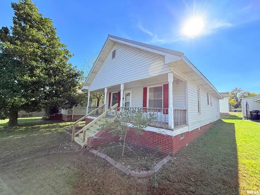 123 W College Street, Harrisburg, IL 62946 - #2