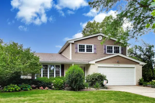 2620 N Phelps Avenue, Arlington Heights, IL 60004