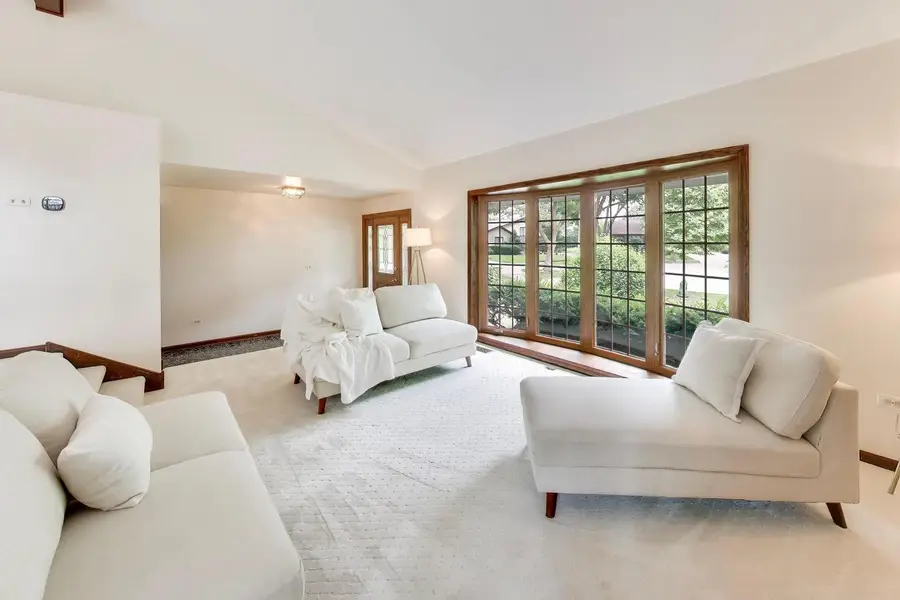 2620 N Phelps Avenue, Arlington Heights, IL 60004 - #3