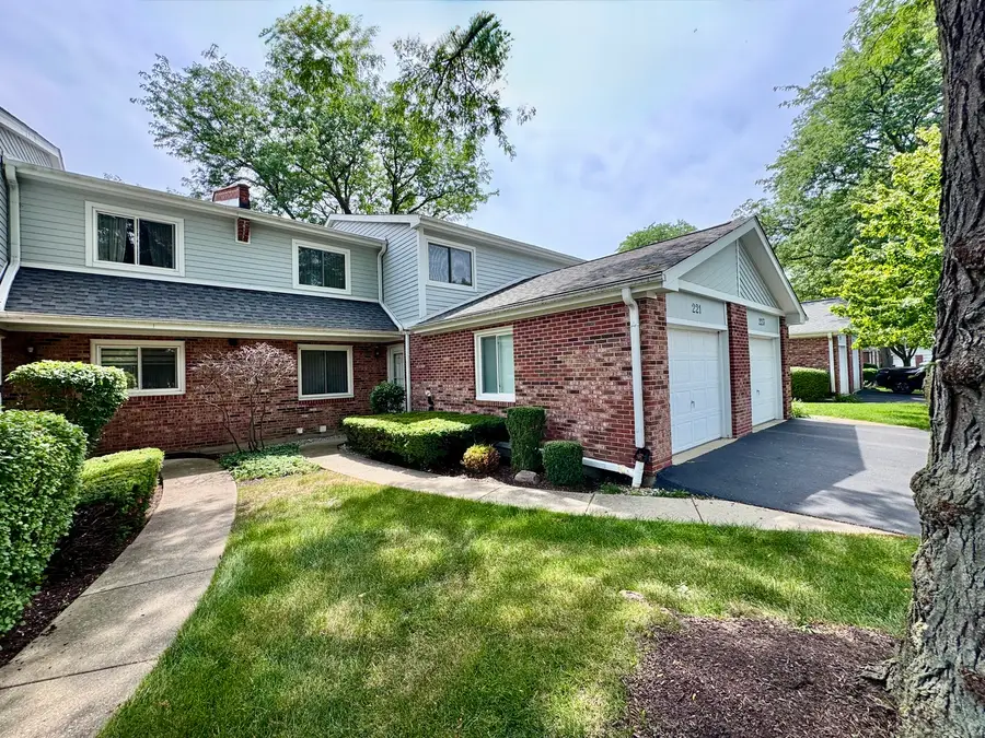 221 W Golfview Terrace, Palatine, IL 60067 - #2