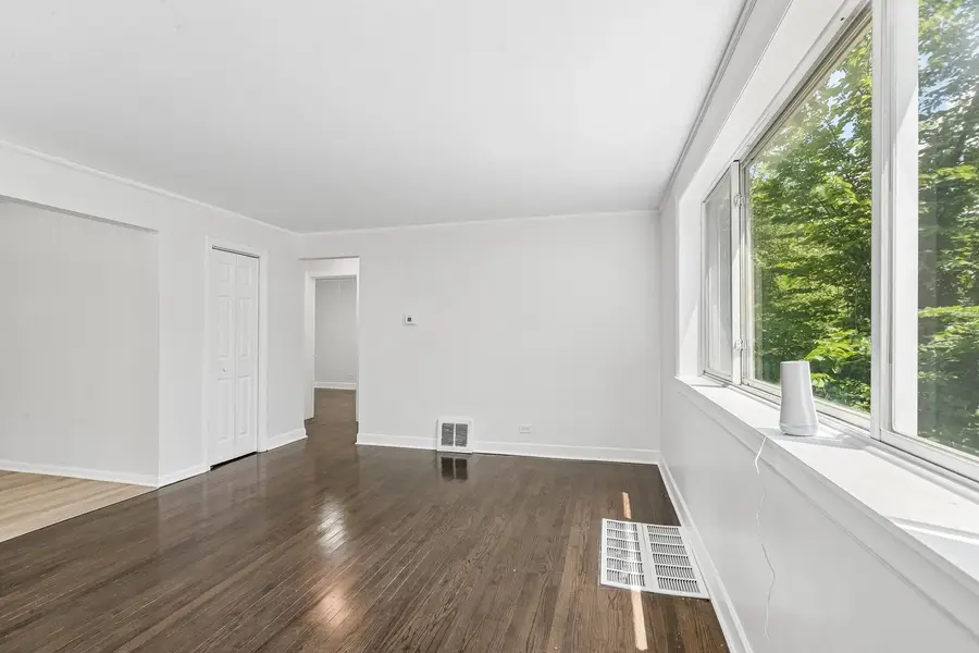 10145 S Bensley Avenue, Chicago, IL 60617 - #3