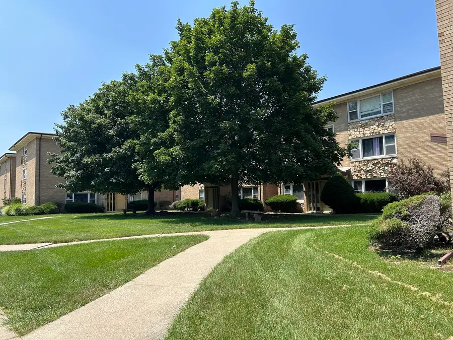 3180 W Meadow Lane Drive #47, Merrionette Park, IL 60803 - #2