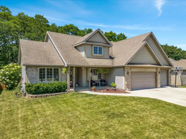 118 S Gladstone Avenue, Aurora, IL 60506