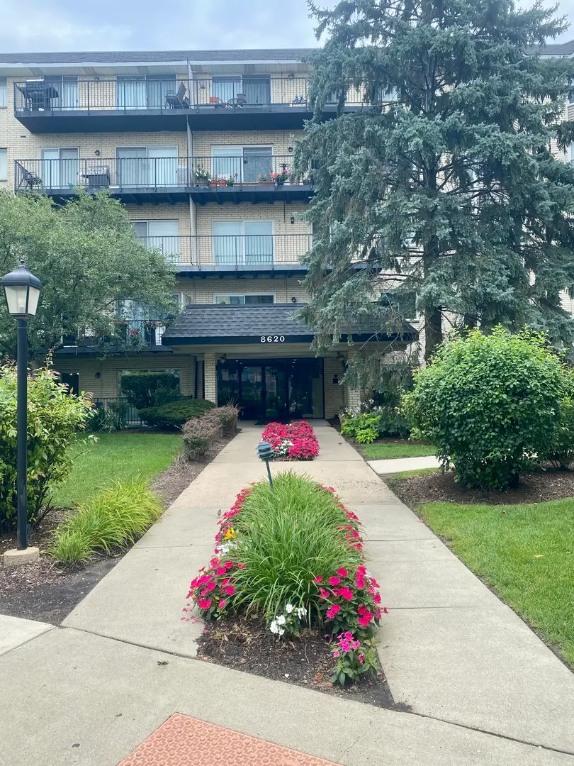 8620 Waukegan Road #405, Morton Grove, IL 60053 - #3