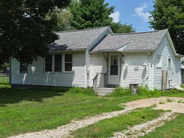 1405 1405 1/2 S 19 Avenue, Viola, IL 61486