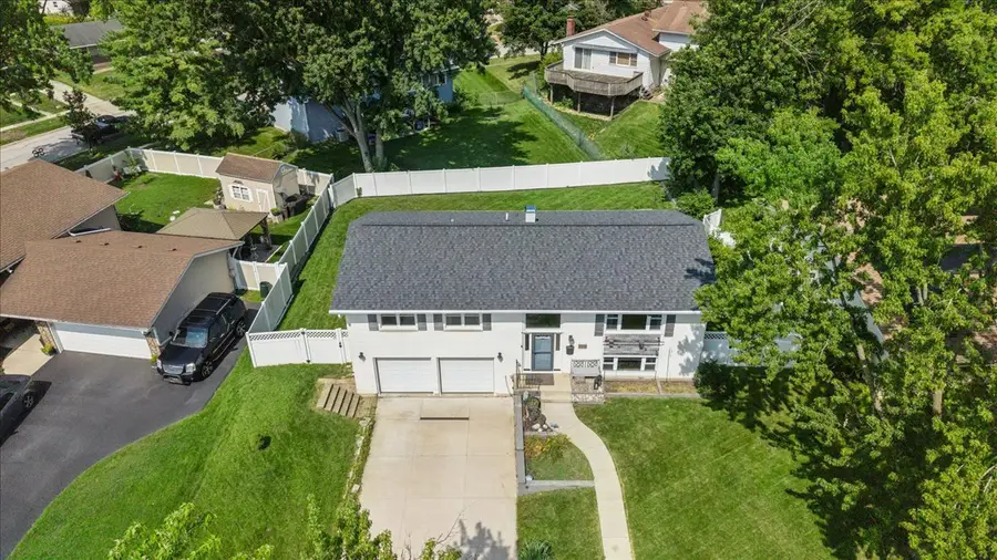 6916 Williams Drive, Woodridge, IL 60517 - #2