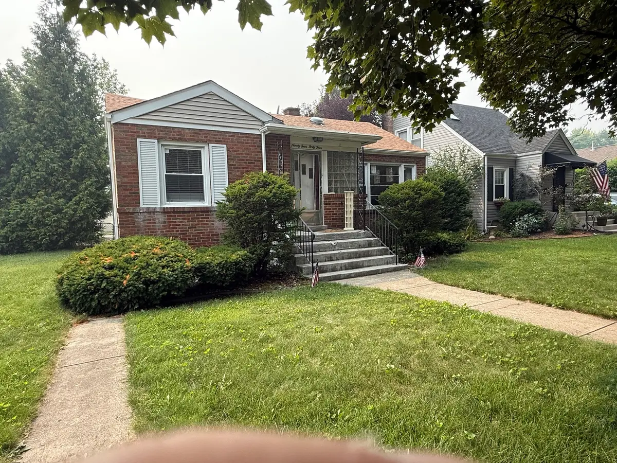 9444 Clifton Park Avenue, Evergreen Park, IL 60805 - #1