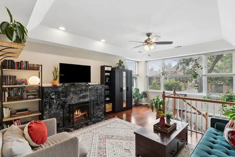 4410 N Sacramento Avenue #1E, Chicago, IL 60625 - #2