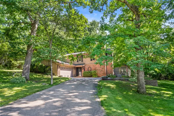 43W975 Nottingham Drive, Elburn, IL 60119