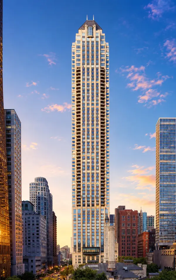 800 N Michigan Avenue #4703, Chicago, IL 60611