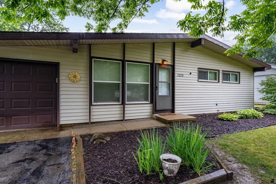 1215 Rutledge Road, Bloomington, IL 61704 - #2