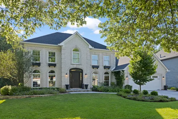 2265 River Woods Drive, Naperville, IL 60565