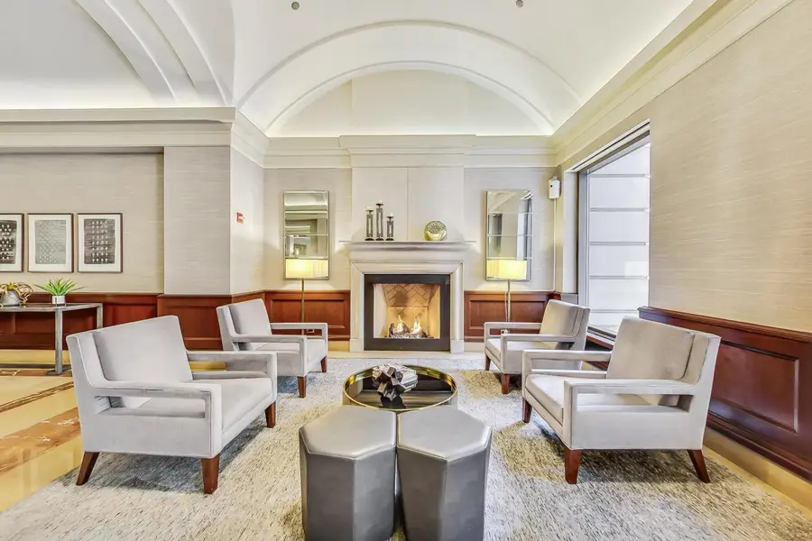 25 E Superior Street #404, Chicago, IL 60611 - #3