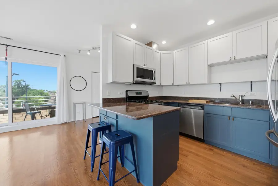 3801 N Kedzie Avenue #3S, Chicago, IL 60618 - #2