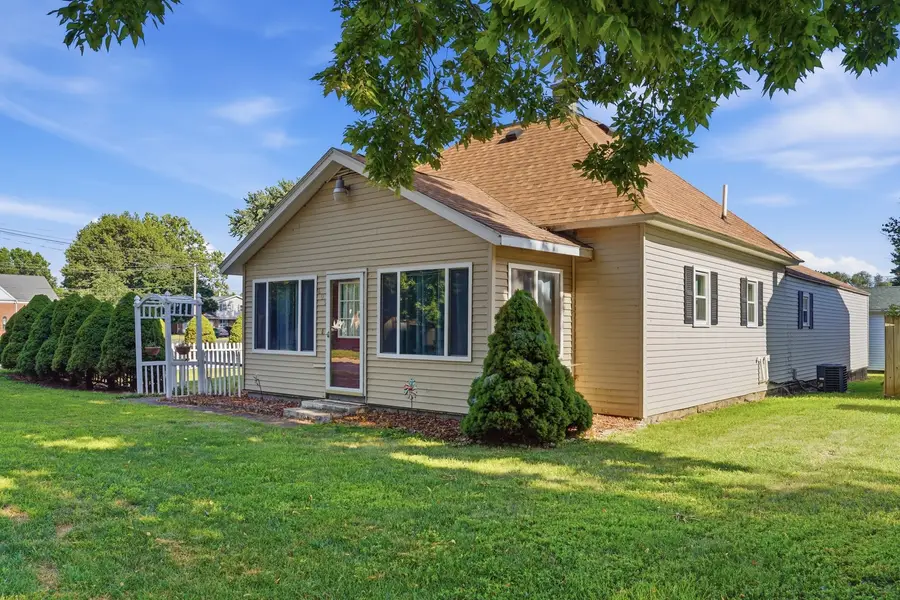 809 W 5th Street, Rock Falls, IL 61071 - #2