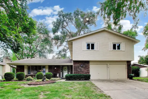 252 Millford Lane, Bloomingdale, IL 60108