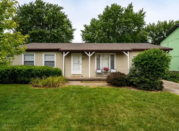 7 Cedar Court, Bloomington, IL 61701
