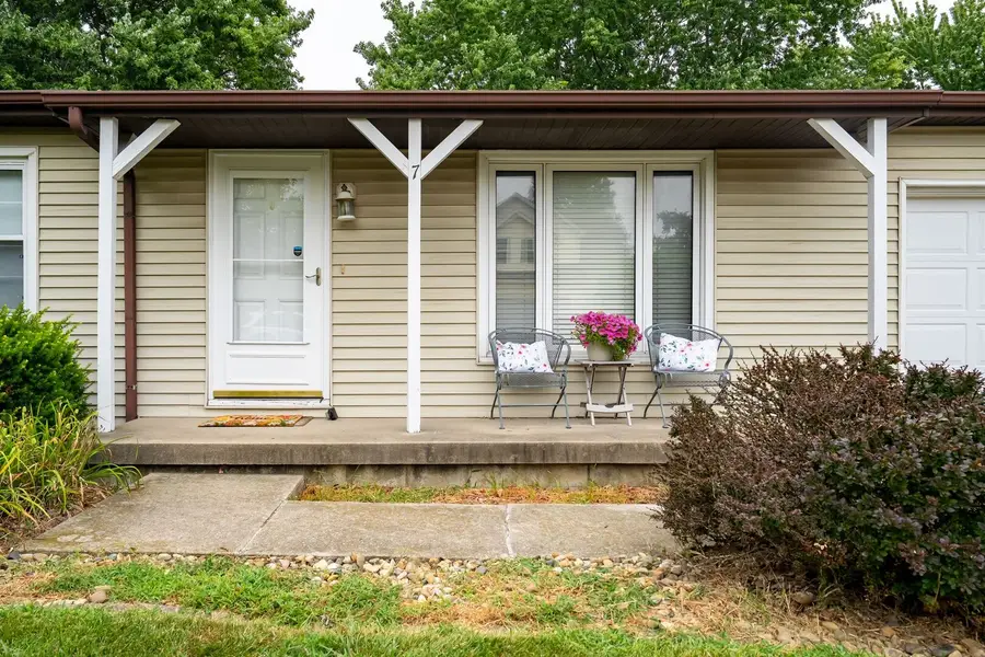 7 Cedar Court, Bloomington, IL 61701 - #2