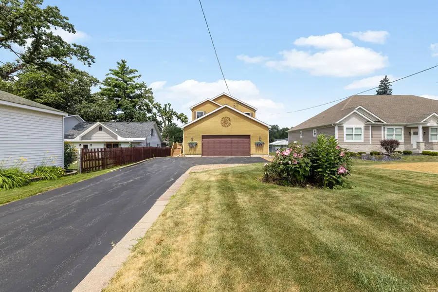 2019 N Woodlawn Park Avenue, McHenry, IL 60051 - #3