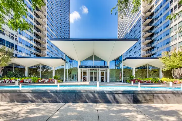 3550 N Lake Shore Drive #1102, Chicago, IL 60657