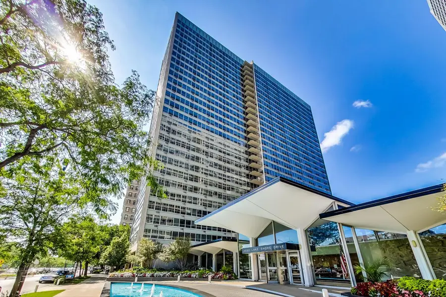 3550 N Lake Shore Drive #1102, Chicago, IL 60657 - #2