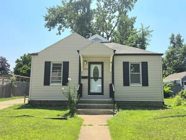 1312 Richmond Street, Joliet, IL 60435