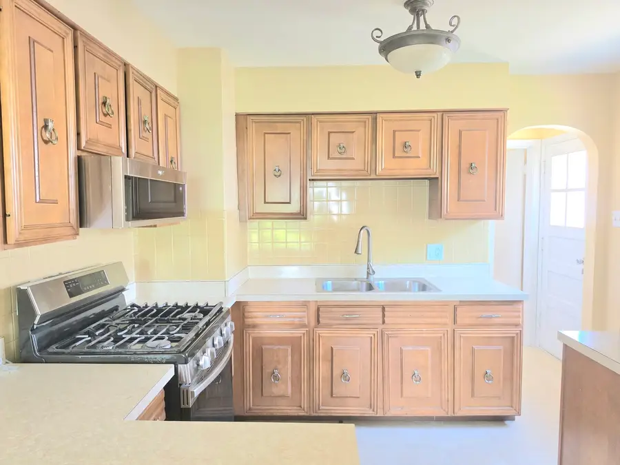 1312 Richmond Street, Joliet, IL 60435 - #3