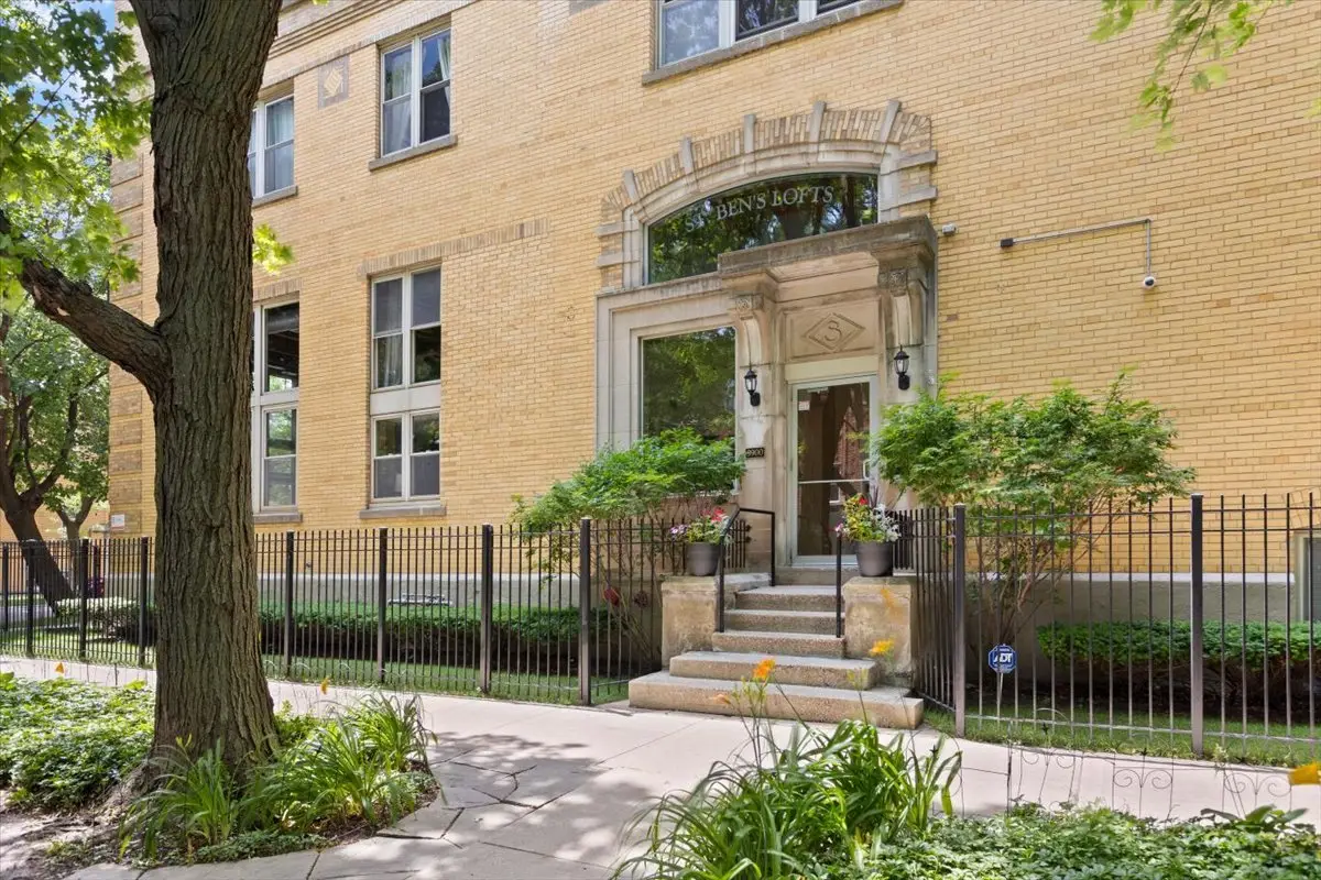 3900 N Claremont Avenue #103, Chicago, IL 60618 - #1