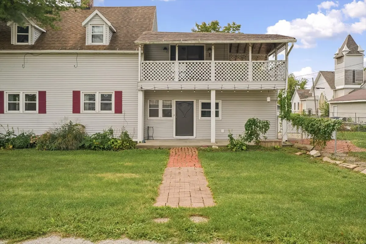 108 S Main, Arrowsmith, IL 61722 - #1