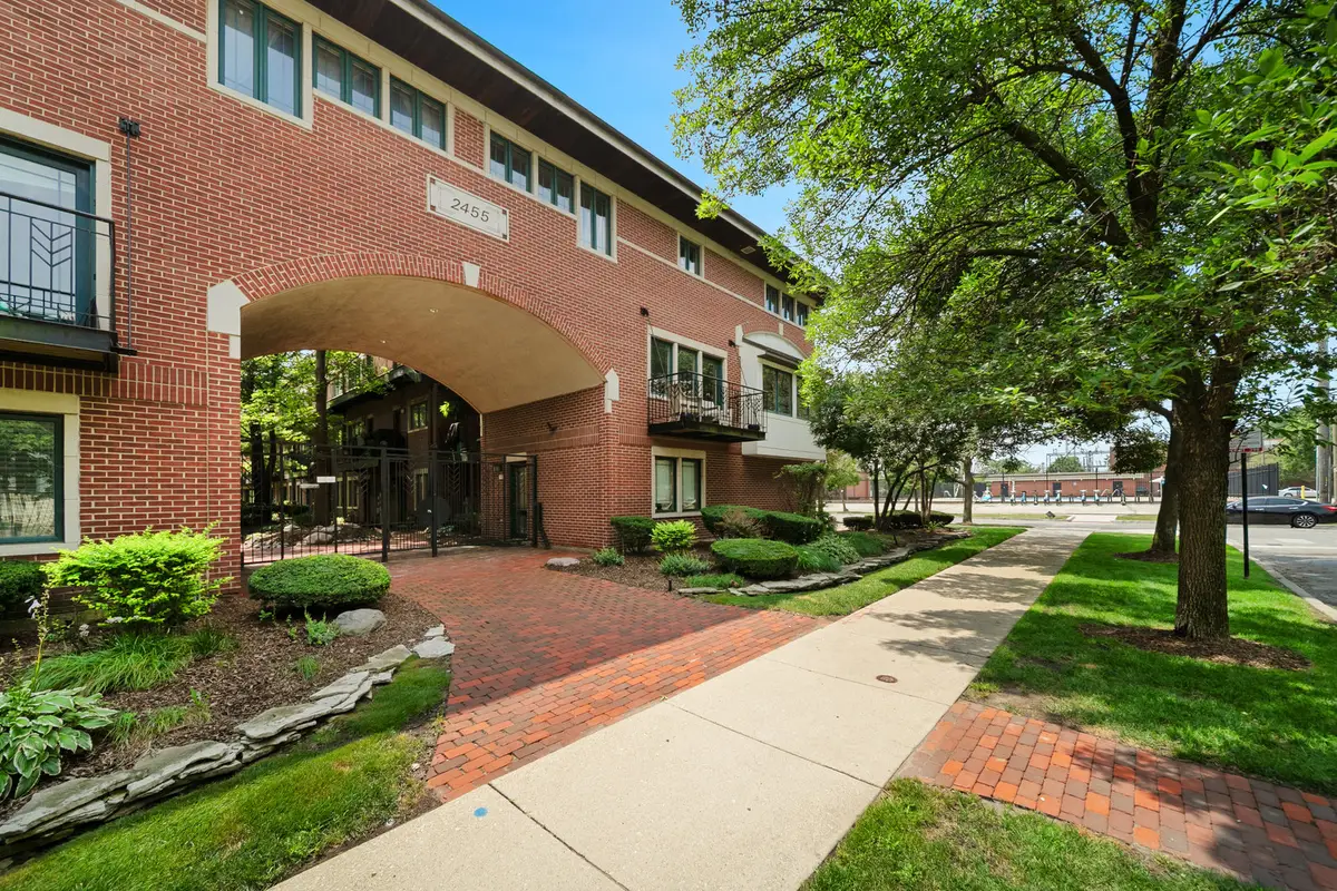 2455 W Ohio Street #8E, Chicago, IL 60612 - #1